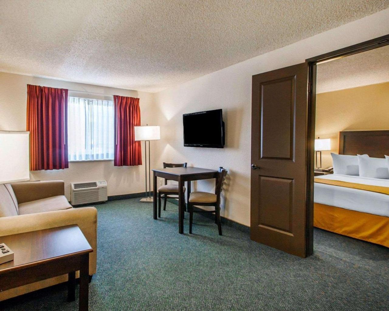 Quality Inn & Suites Спрингфийлд Екстериор снимка