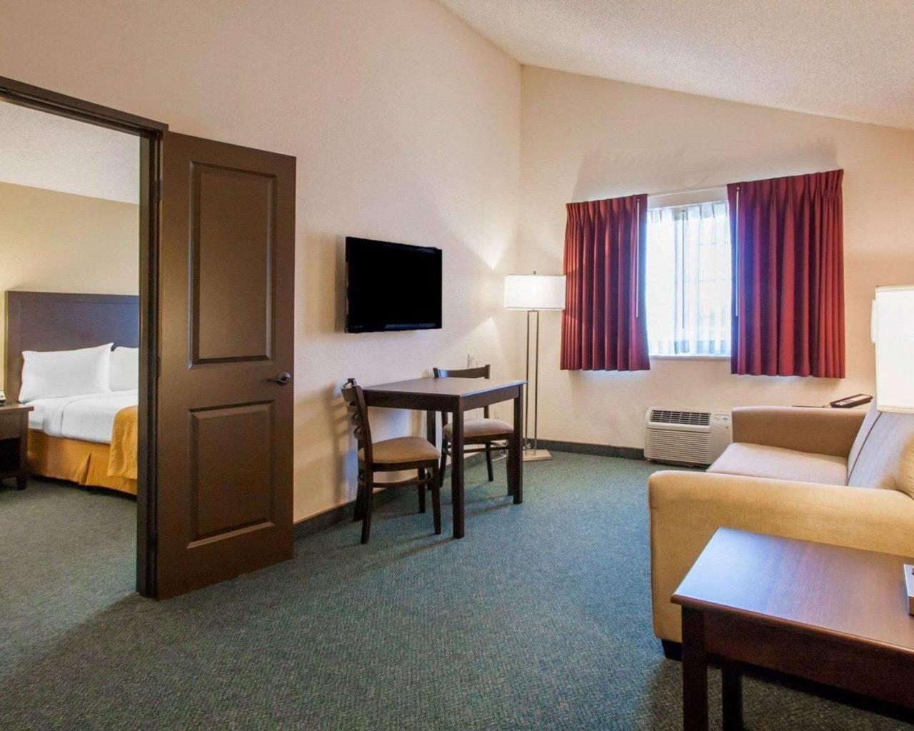 Quality Inn & Suites Спрингфийлд Екстериор снимка