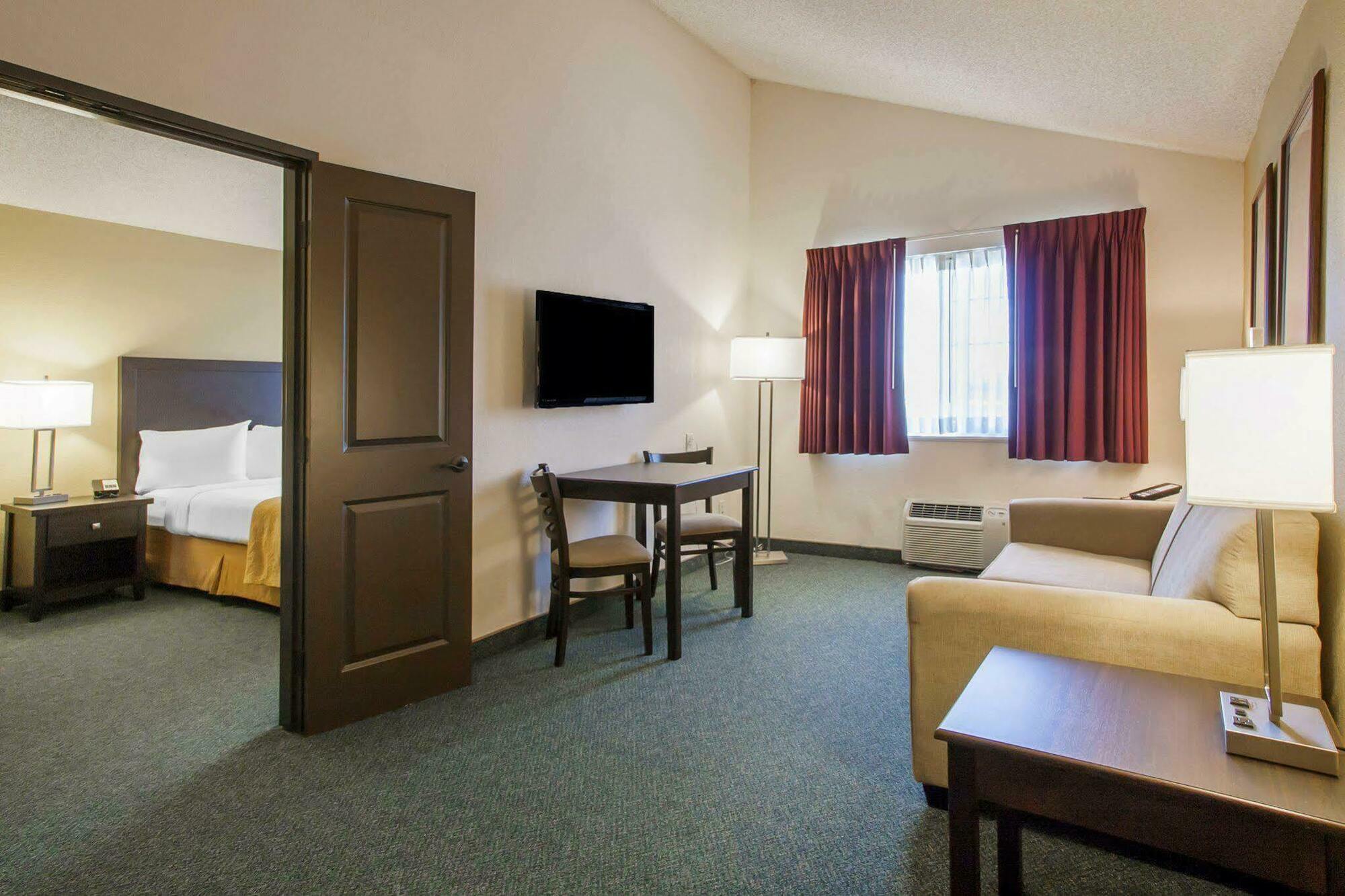 Quality Inn & Suites Спрингфийлд Екстериор снимка
